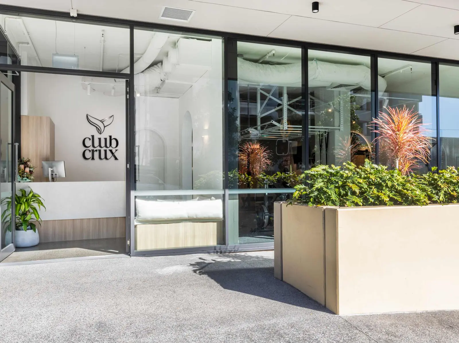 Modern-wellness-center-fitout