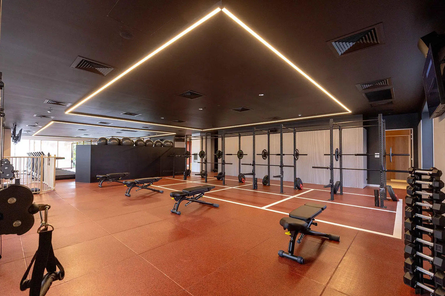 Foxfit-Gym-full-angel